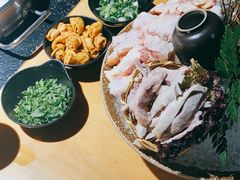 -洪氏嗨捞·广东猪肚鸡·椰子鸡火锅(西咸万象城店)