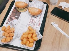 -The Habit Burger Grill 哈比特汉堡(世博店)
