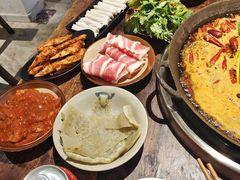 -四小区火锅·巷子里的重庆火锅(花照壁店)