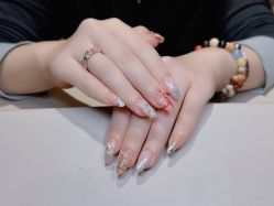 -沫儿·美甲美睫·半永久·皮肤管理