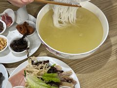-德致祥云南过桥米线(云天小苑店)
