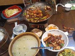 -富正毅三下锅·湘西韵味(天门山索道店)