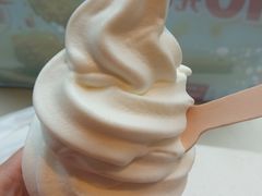 甜品站草莓牛奶圆筒-麦当劳(龙湖北京大兴天街店)