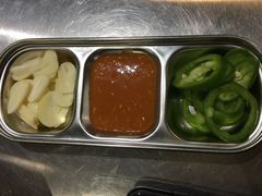 蘸料-本炙炭烤·蒲烧活鳗料理店(金沙洲店)
