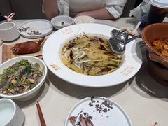 -渔语鱼酸菜鱼新川菜(来福士店)
