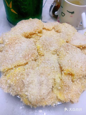 特色推荐： 自制鸡排 需要鸡排、面包渣、鸡蛋、淀粉、