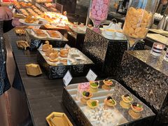 -圣丰索菲特·2 On 988 Café 自助餐厅