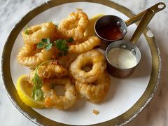 鲜辣啤酒炸鱿鱼圈-The Rug Cafe(王府中环店)