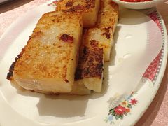 腊味萝卜糕-囍凤楼·粤菜·点心·火锅(温特莱店)