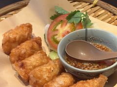 -大头虾越式风味餐厅(光明广场店)