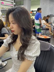 -诗悦发型SALON·圣罗兰店