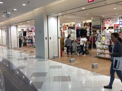 -优衣库(上海虹口龙之梦店)
