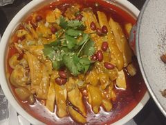 -川流不息·地道川菜·小龙虾(松东路店)