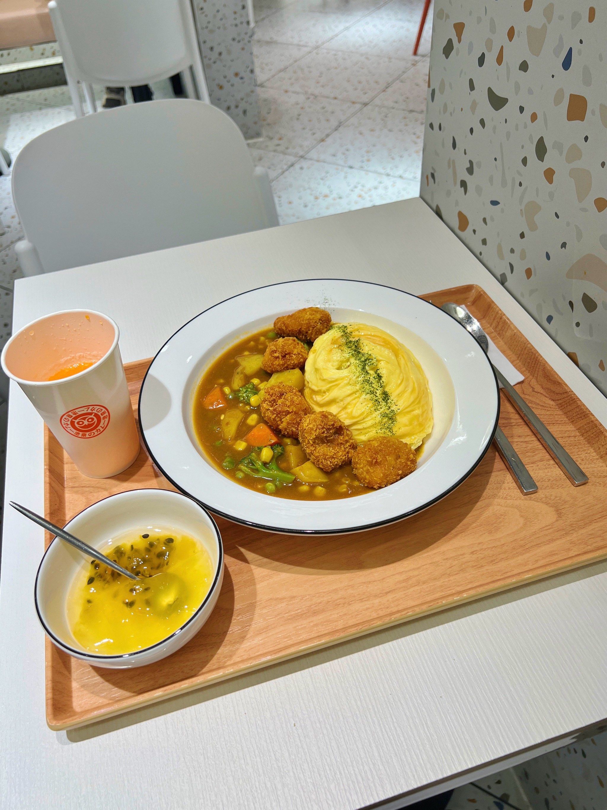 我发现了!杭州东站万象汇是一个巨大食堂!
