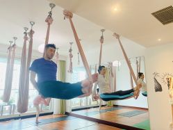 -Yvon yoga 瑜伽·精准体态管理中心