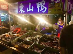 -六合夜市