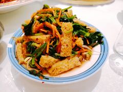 菠菜面筋-巴依老爷新疆美食(清华东门店)
