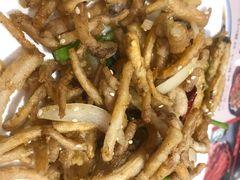 干煸茶树菇-添福来墨鱼饺子 · 海鲜东北菜(大连星海·黄浦路店)