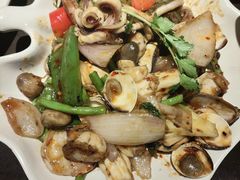 -大头虾越式风味餐厅(光明广场店)