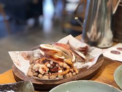 铁板香辣鱿鱼-草家酱蟹炭火烤肉店(珲春南路一店)