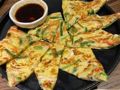 海鲜葱饼-明洞阿姨·韩式酱蟹烤肉·创意料理(三元桥店)