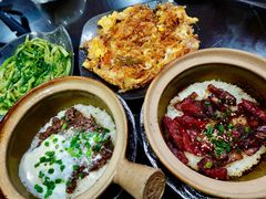 窝蛋牛肉饼煲仔饭-红星光发煲仔饭(文海店)