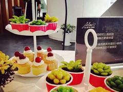 -黄金时代游泳健身云畔会所(绿地中心双子塔店)