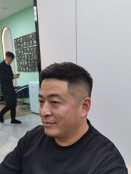 -MONE美发沙龙
