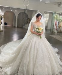 -艾米丽婚纱礼服