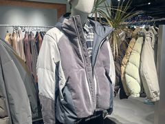 -燕莎奥特莱斯购物中心