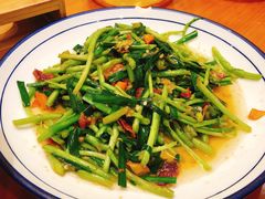 藜蒿炒腊肉-嗣林·爷爷的私房菜(湾里店)