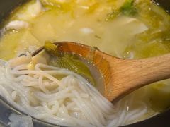 -九锅一堂酸菜鱼(石家庄先天下店)