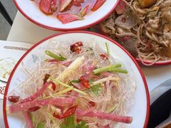 -毛辣果·贵州红酸汤牛肉火锅(西单店)