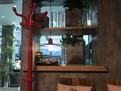 -HIGH FIVE哈福手工汉堡(桂林路店)