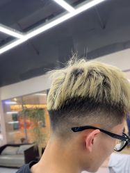 -尤司男士国潮理发馆