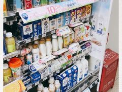 -全家便利店(宜山路站店)