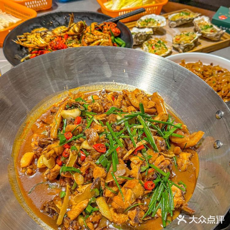 在裕后街吃过烧烤的就肯定知道他家，一到下午就开始爆满