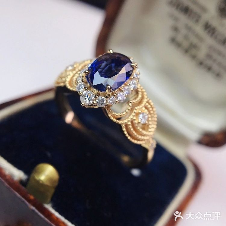复古款蓝宝石戒指💍