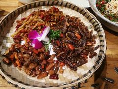 -老滇山寨•云南特色菜•地方菜•民族风情歌舞表演(金碧店)