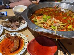 鸿鹤鲜锅兔-椒小兔·盐帮川菜中餐厅(金沙时代广场店)