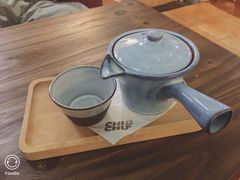 -彳亍咖啡·这里(水湾路店)