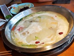 -佬土鹅肠火锅(中建大观店)