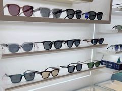 -美式眼镜·授权蔡司.依视路.尼康.豪雅.明月(南翔印象城店)