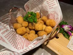 很脆的松露豆腐-新白鹿餐厅(金鹰新街口店)