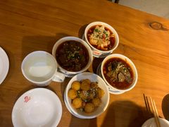 -炉小二铜锅牛蛙•川湘菜(三里屯店)