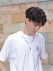 -一家只做男发烫染的店