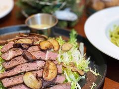 低温慢煮牛排沙拉-Miss Q Family甜品·蛋糕·法甜咖啡
