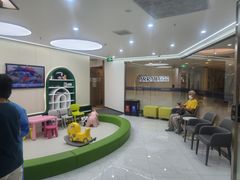 -瑞尔齿科(南京东路名人诊所)