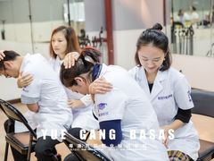 -粤港芭莎美容美发化妆学校