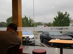 -麦当劳(驿坂服务区B区店)